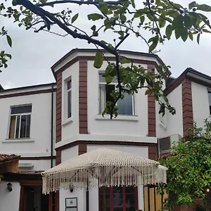 Oda Hostel Albergue
